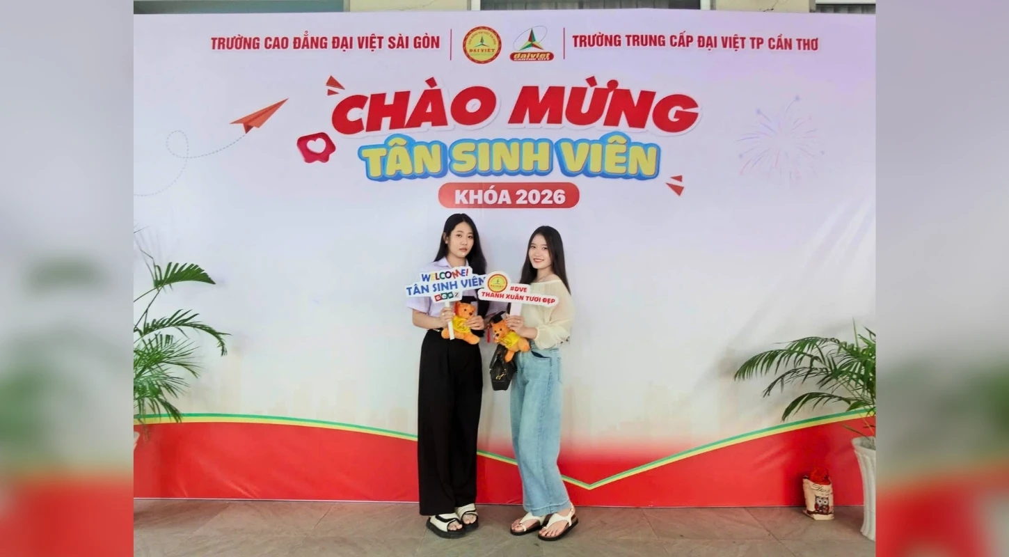ĐẠI VIỆT CẦN THƠ CHÀO ĐÓN TÂN SINH VIÊN K26