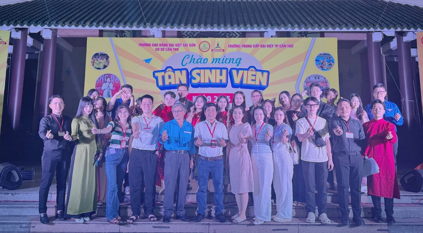 GALA CHÀO ĐÓN TÂN SINH VIÊN KHÓA 2025 – SÔI ĐỘNG & BÙNG NỔ CẢM XÚC