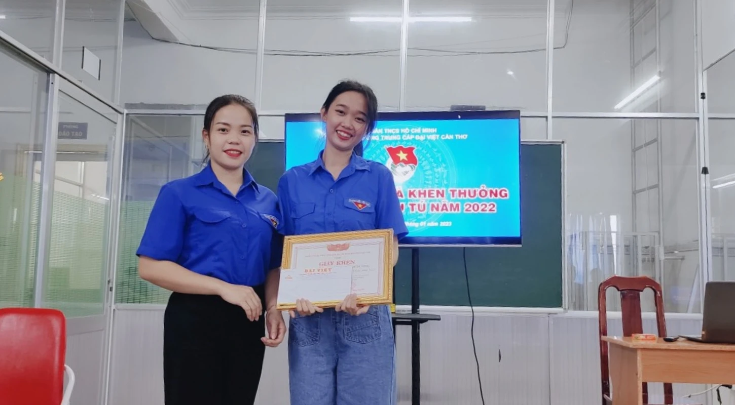 Khen Thưởng Công Tác Đoàn Năm 2022 Tại Trường Cao Đẳng Đại Việt Cần Thơ