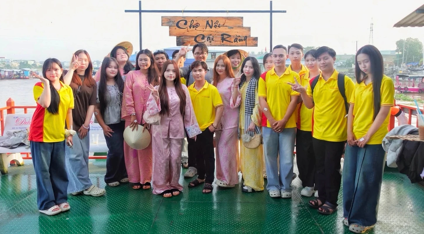 MỘT CHUYẾN ĐI, “CẢ RỔ” KHOẢNH KHẮC!
