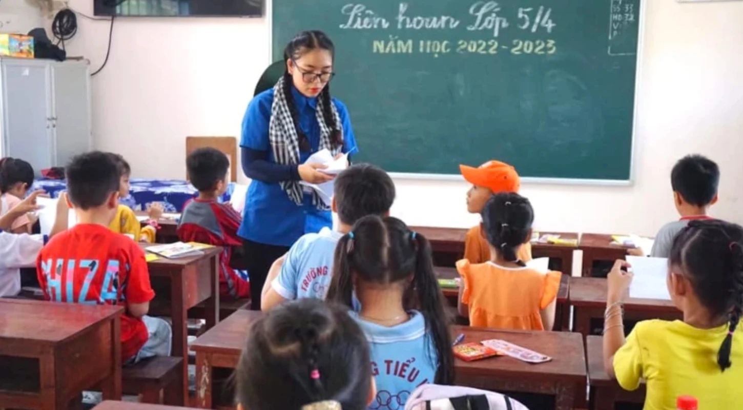 Nhật Ký Mùa Hè Xanh 2023 – Ngày 2 Tại Đại Việt Cần Thơ