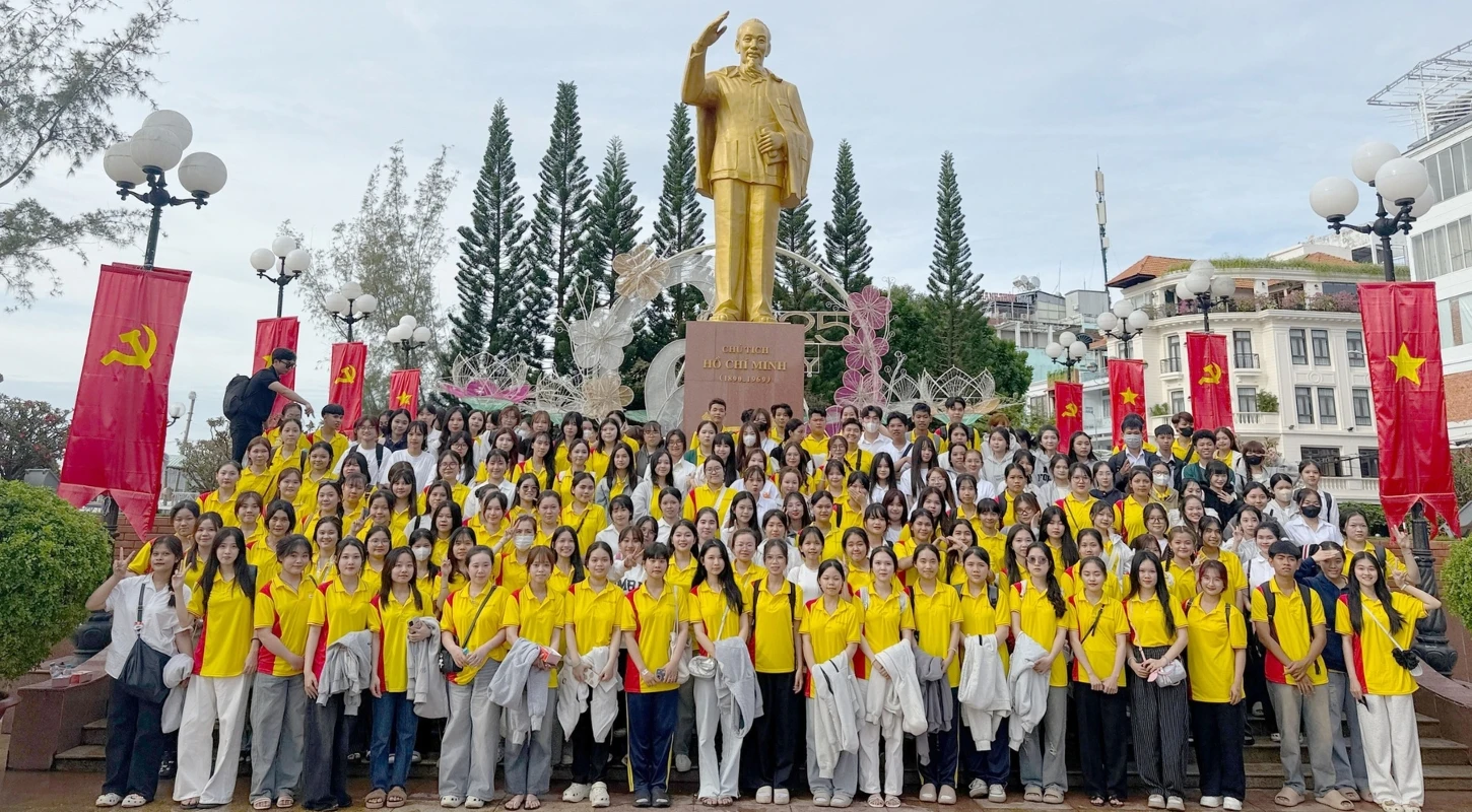 Nhìn Lại Trải Nghiệm Tour Cài Răng Của Sinh Viên Đại Việt Cần Thơ 2024