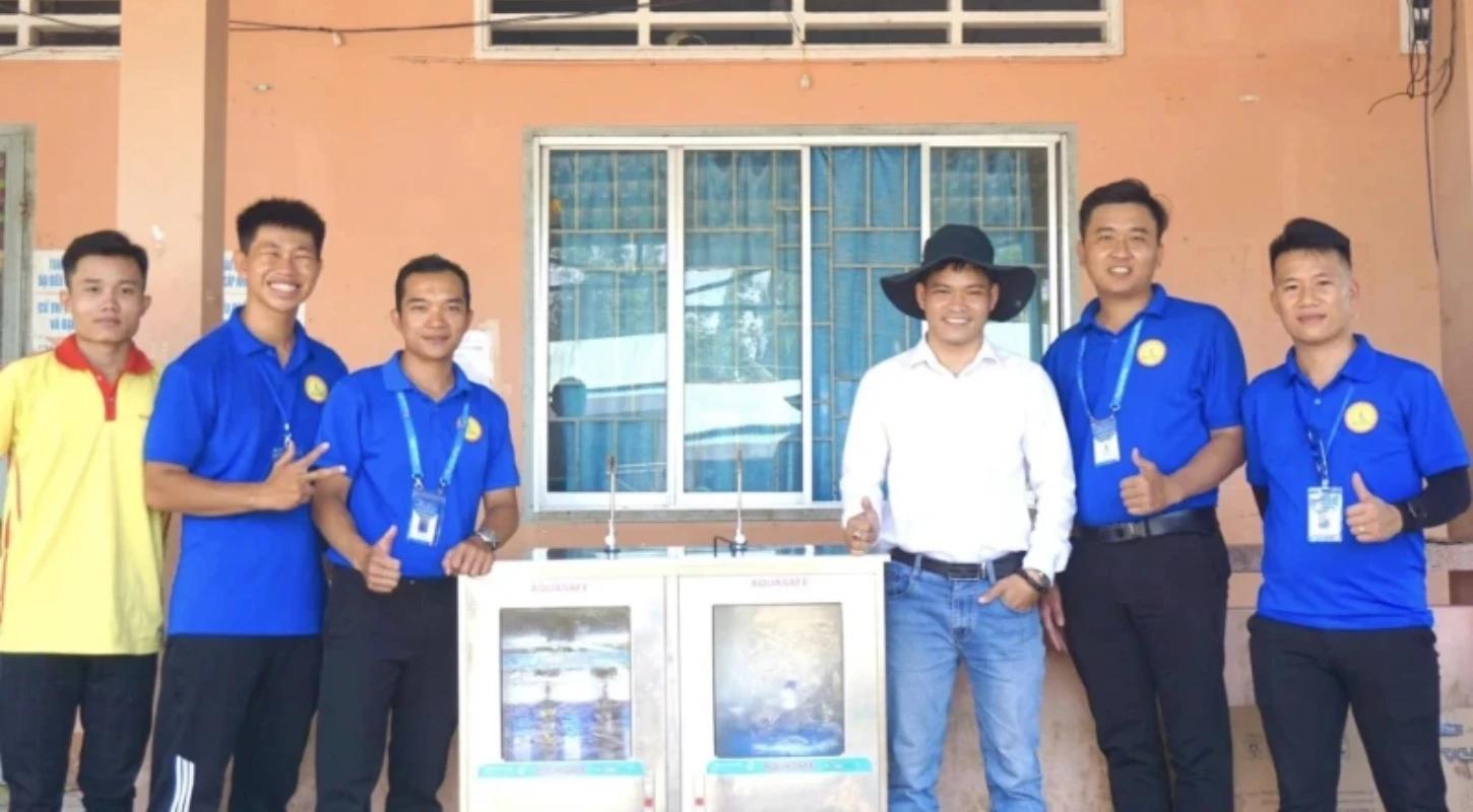 Những Ngày Hè Rực Rỡ – Cho Đi Để Nhận Lại Yêu Thương