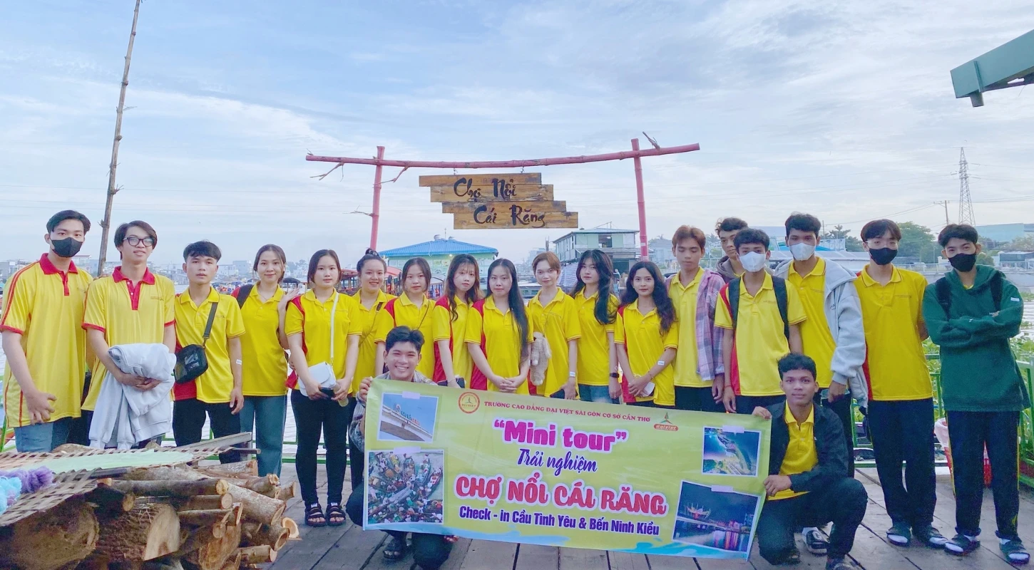 Trải Nghiệm Mini Tour Chợ Nổi Cái Răng Cùng Tân Sinh Viên Đại Việt Cần Thơ - Let's Go