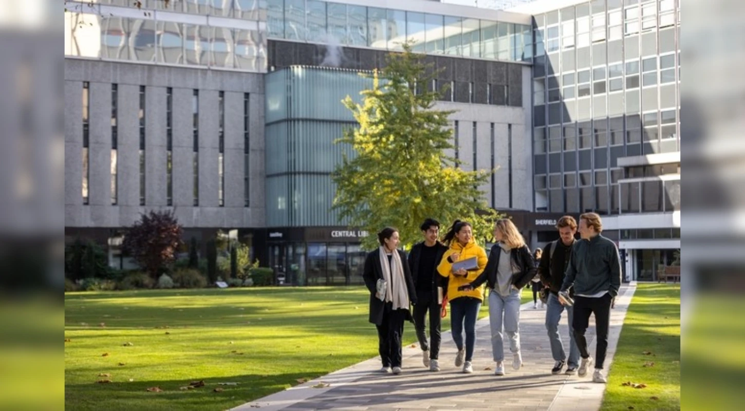 Từ tháng 4/2025 – Tăng phí visa du học và du lịch: người Việt cần lưu ý