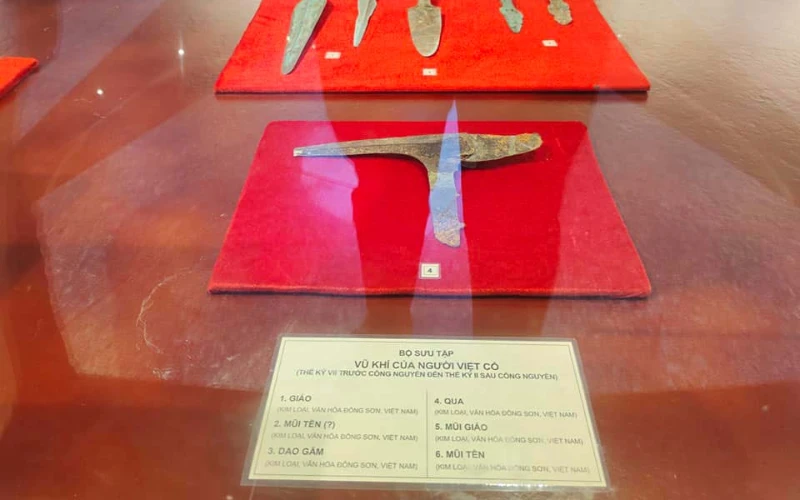 Đoàn Trường Đại Việt Cần Thơ Dâng Hương Tưởng Niệm Quốc Tổ Hùng Vương