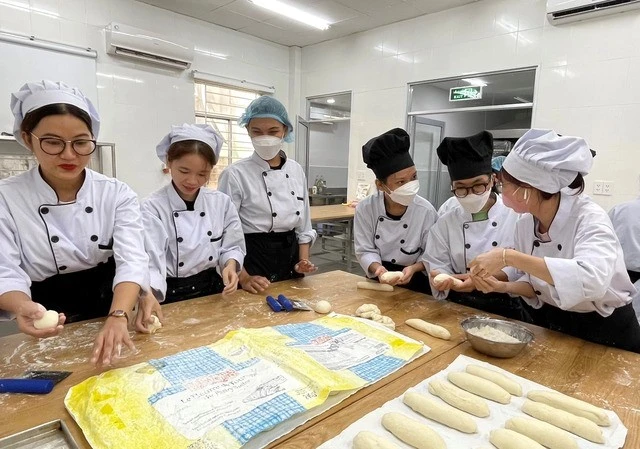 Bỏ quy định cộng điểm nghề xét tốt nghiệp THPT: Vì sao?