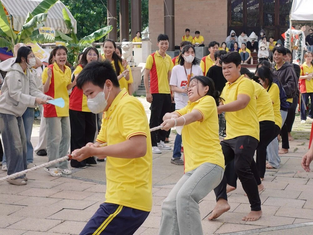 CHÀO ĐÓN TÂN SINH VIÊN 2025 – SÔI ĐỘNG CÙNG MINI GAME ĐẠI VIỆT