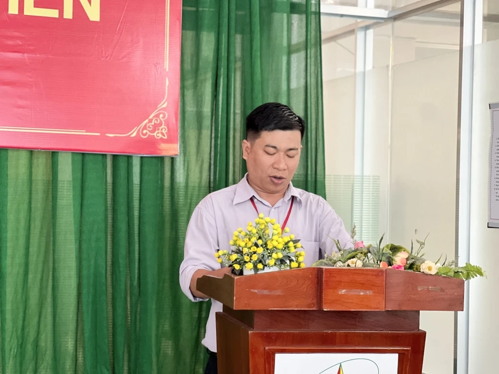 Lễ Kết Nạp Đảng Viên Mới 2025 – Trường Trung Cấp Đại Việt TP Cần Thơ