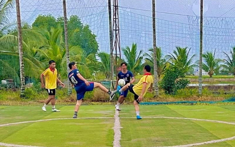 Giao lưu bóng đá giữa sinh viên Đại Việt và đoàn viên Minh Thuận sau Chiến dịch Mùa hè xanh 2023