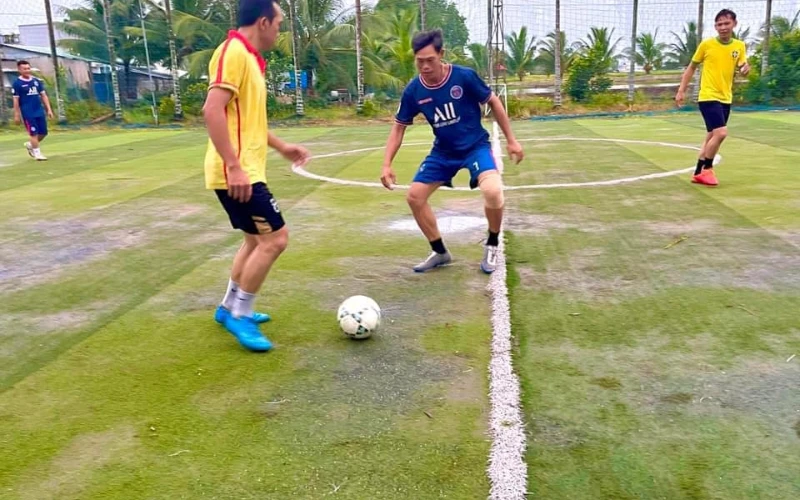 Giao lưu bóng đá giữa sinh viên Đại Việt và đoàn viên Minh Thuận sau Chiến dịch Mùa hè xanh 2023