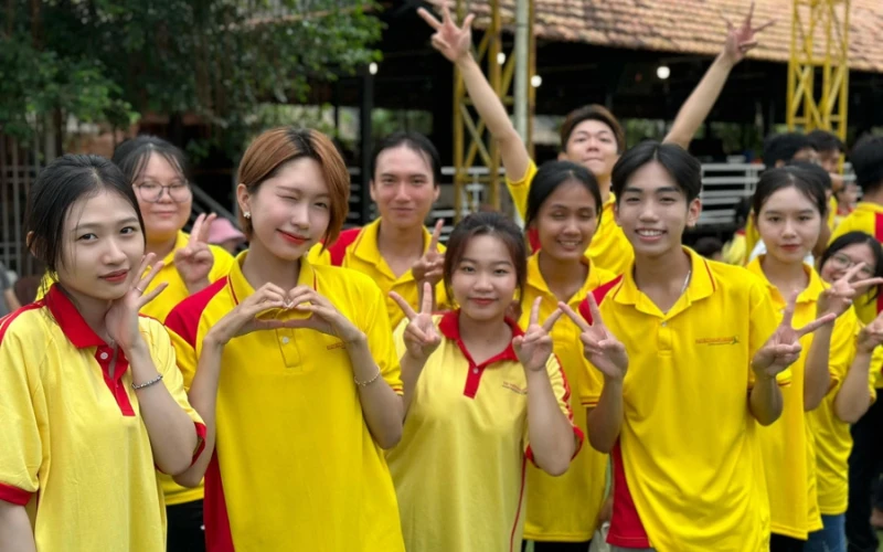 Chương Trình Chào Tân Sinh Viên Đại Việt 2023 | Đại Việt Cần Thơ