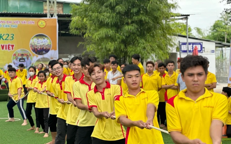 Chương Trình Chào Tân Sinh Viên Đại Việt 2023 | Đại Việt Cần Thơ