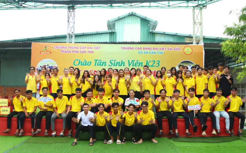 Chương Trình Chào Tân Sinh Viên Đại Việt 2023 | Đại Việt Cần Thơ