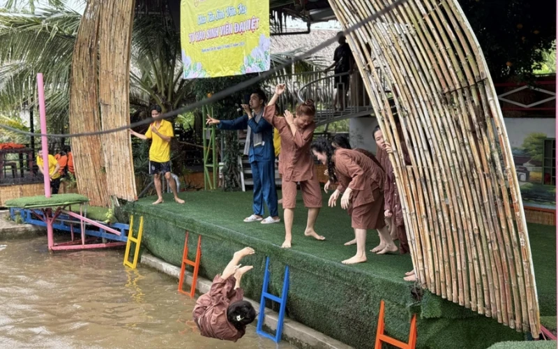 Chương Trình Chào Tân Sinh Viên Đại Việt 2024 | Đại Việt Cần Thơ