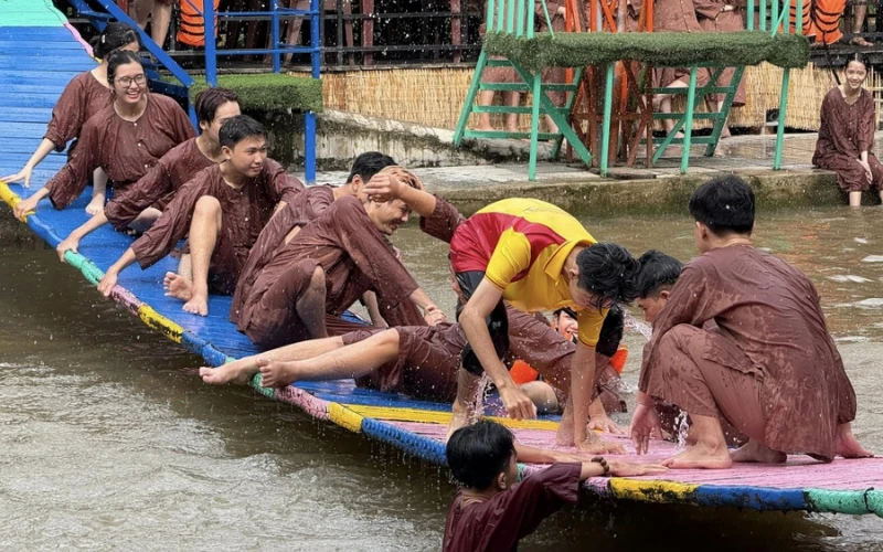 Chương Trình Chào Tân Sinh Viên Đại Việt 2024 | Đại Việt Cần Thơ