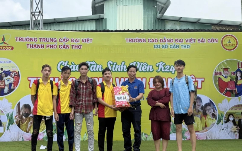 Chương Trình Chào Tân Sinh Viên Đại Việt 2024 | Đại Việt Cần Thơ