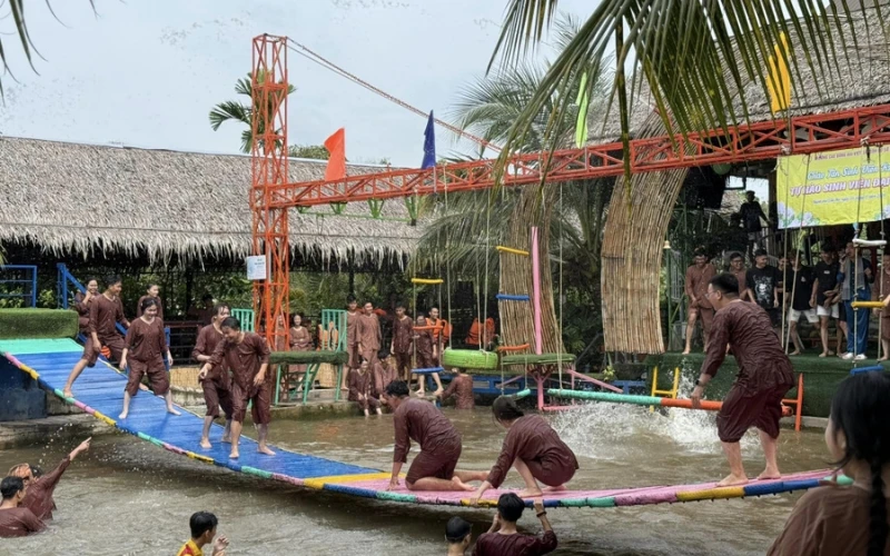 Chương Trình Chào Tân Sinh Viên Đại Việt 2024 | Đại Việt Cần Thơ