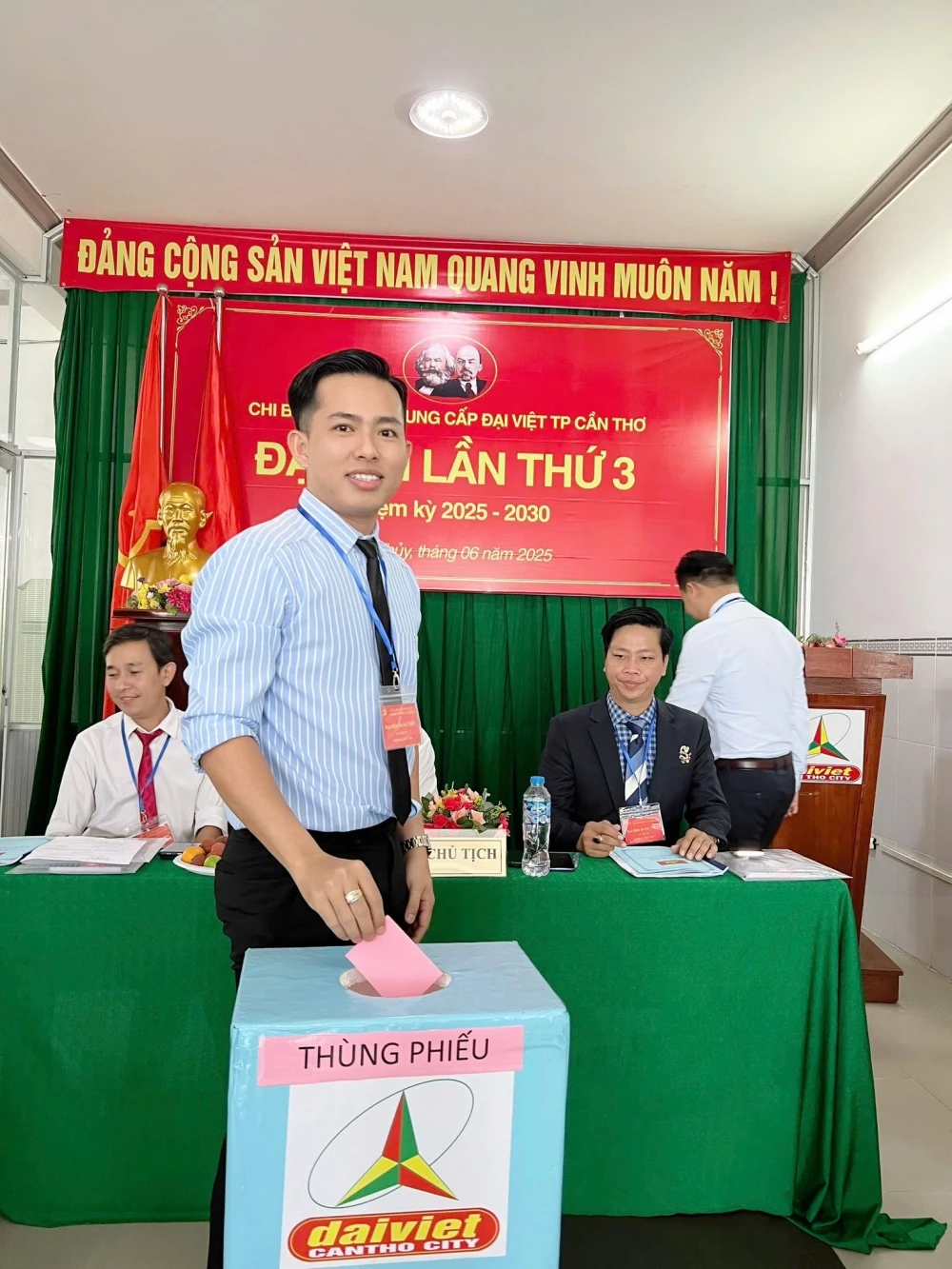 Đại hội Chi bộ lần III Trường Trung Cấp Đại Việt TP Cần Thơ 2025–2030