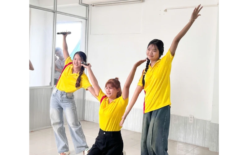 Dai Viet Got Talent – Sân Chơi Tài Năng Cho Sinh Viên Trường Cao Đẳng Đại Việt Sài Gòn Cơ Sở Cần Thơ