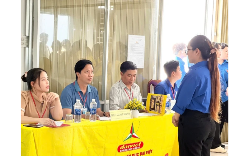 Dai Viet Got Talent – Sân Chơi Tài Năng Cho Sinh Viên Trường Cao Đẳng Đại Việt Sài Gòn Cơ Sở Cần Thơ