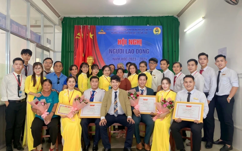 Đồng Phục Công Sở – Giá Trị Văn Hóa & Lợi Ích Trong Doanh Nghiệp Hiện Đại
