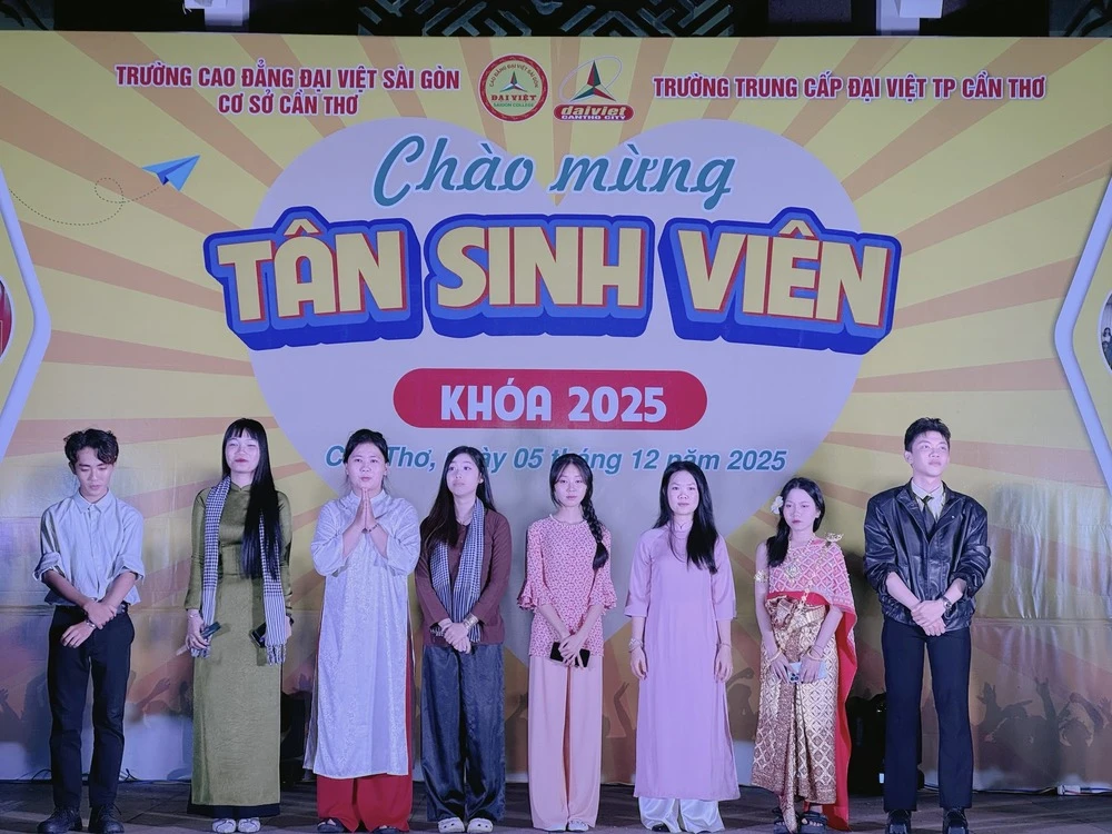 GALA CHÀO ĐÓN TÂN SINH VIÊN KHÓA 2025 – SÔI ĐỘNG & BÙNG NỔ CẢM XÚC