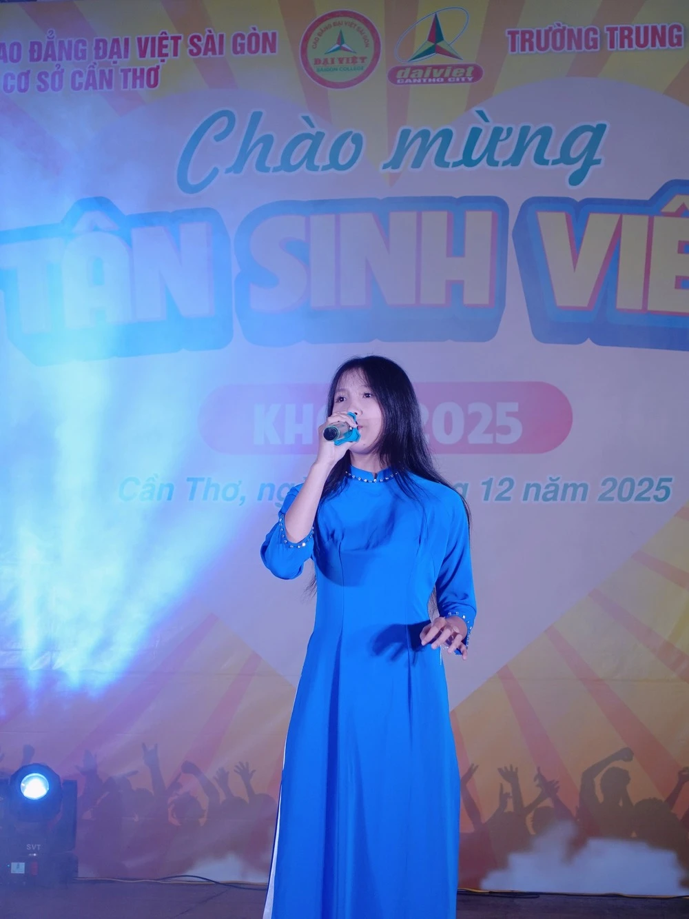 GALA CHÀO ĐÓN TÂN SINH VIÊN KHÓA 2025 – SÔI ĐỘNG & BÙNG NỔ CẢM XÚC