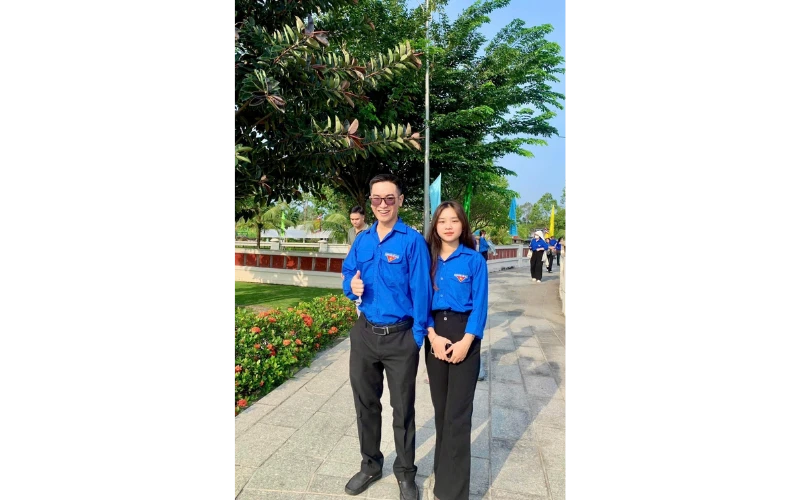 Hành trình ý nghĩa về nguồn của sinh viên Đại Việt Cần Thơ nhân Giỗ Tổ Hùng Vương