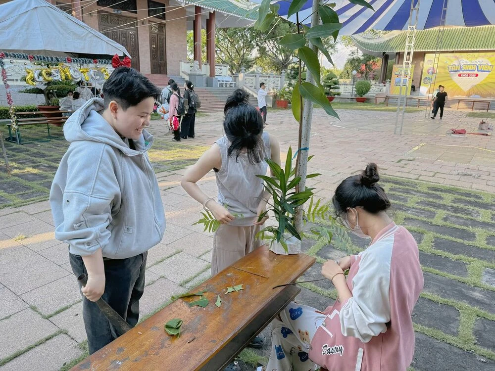 Không Khí Trước Giờ G – Chào Đón Tân Sinh Viên 2025 Đại Việt Cần Thơ