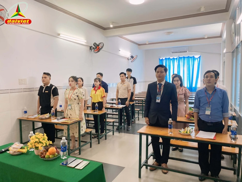 Lễ Công Nhận Đảng Viên Chính Thức tại Trường Trung Cấp Đại Việt Tp Cần Thơ – Năm 2024