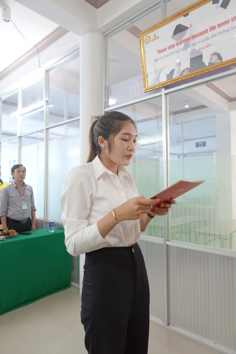 Lễ Kết Nạp Đảng Viên Mới tại Trường Trung Cấp Đại Việt Tp Cần Thơ Ngày 30/7/2024