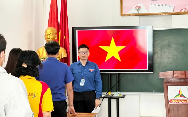 Lễ Kết Nạp Đoàn Viên 2025 – Trường Trung Cấp Đại Việt TP. Cần Thơ