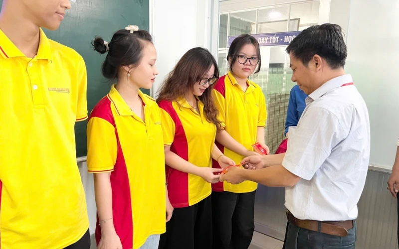 Lễ Kết Nạp Đoàn Viên 2025 – Trường Trung Cấp Đại Việt TP. Cần Thơ