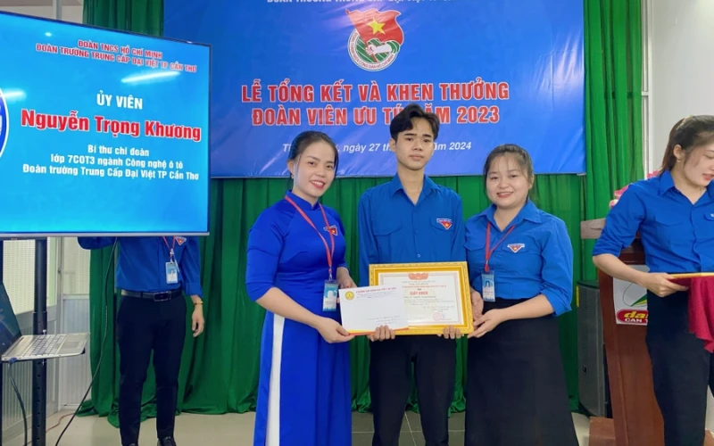 Lễ Tổng Kết & Khen Thưởng Đoàn Viên Ưu Tú 2023 - Trường Cao Đẳng Đại Việt Sài Gòn Cơ Sở Cần Thơ