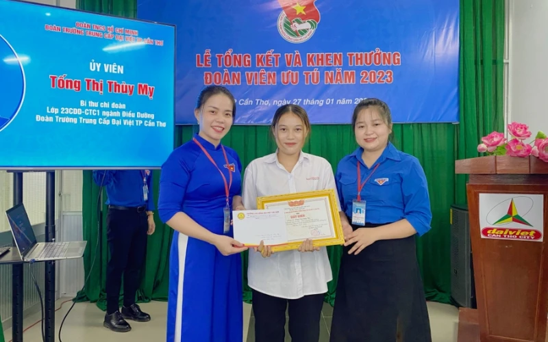 Lễ Tổng Kết & Khen Thưởng Đoàn Viên Ưu Tú 2023 - Trường Cao Đẳng Đại Việt Sài Gòn Cơ Sở Cần Thơ