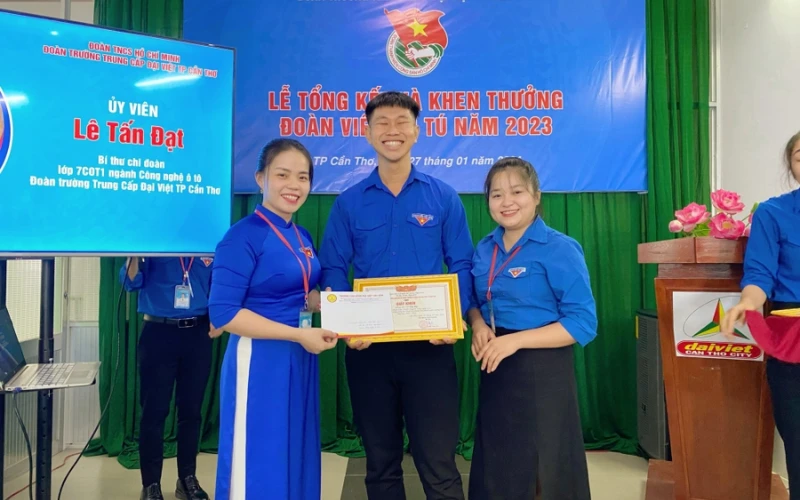 Lễ Tổng Kết & Khen Thưởng Đoàn Viên Ưu Tú 2023 - Trường Cao Đẳng Đại Việt Sài Gòn Cơ Sở Cần Thơ