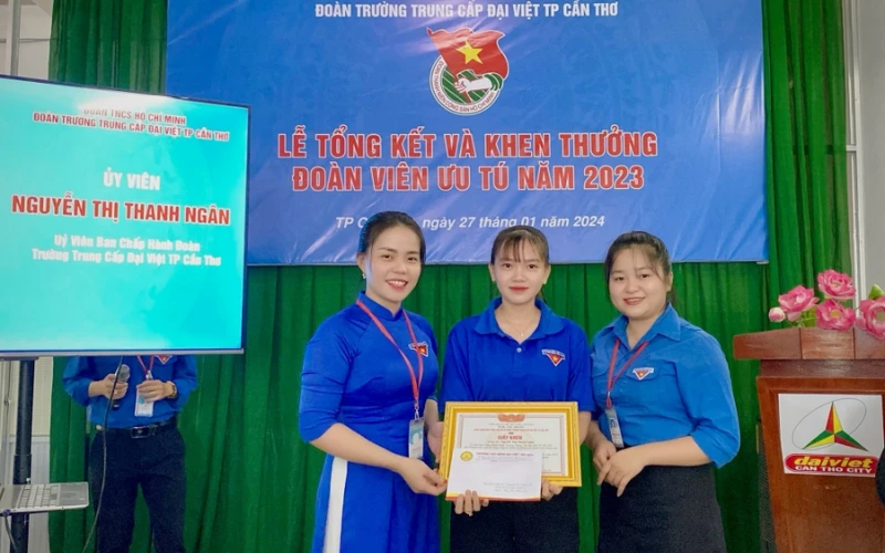 Lễ Tổng Kết & Khen Thưởng Đoàn Viên Ưu Tú 2023 - Trường Cao Đẳng Đại Việt Sài Gòn Cơ Sở Cần Thơ