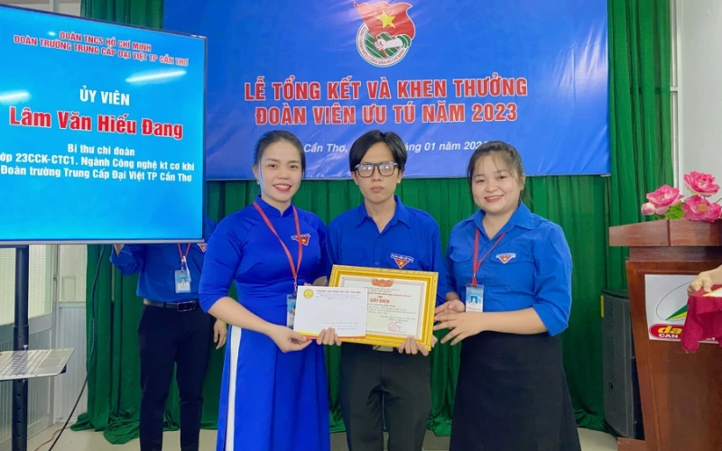 Lễ Tổng Kết & Khen Thưởng Đoàn Viên Ưu Tú 2023 - Trường Cao Đẳng Đại Việt Sài Gòn Cơ Sở Cần Thơ