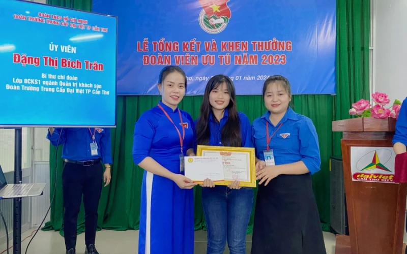 Lễ Tổng Kết & Khen Thưởng Đoàn Viên Ưu Tú 2023 - Trường Cao Đẳng Đại Việt Sài Gòn Cơ Sở Cần Thơ