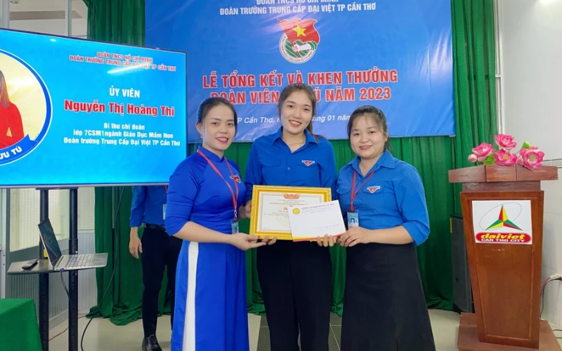 Lễ Tổng Kết & Khen Thưởng Đoàn Viên Ưu Tú 2023 - Trường Cao Đẳng Đại Việt Sài Gòn Cơ Sở Cần Thơ