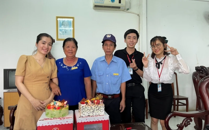 Mừng Sinh Nhật Cán Bộ, Nhân Viên & Người Lao Động – Văn Hóa Đẹp Tại Trường Trung Cấp Đại Việt TP Cần Thơ