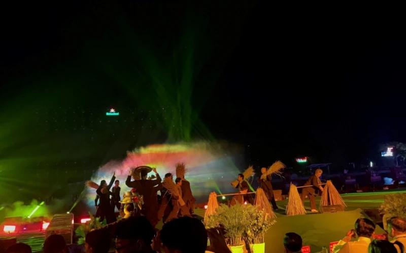 Ngày hội Du lịch - Đêm Hoa đăng Ninh Kiều lần VII tại Cần Thơ