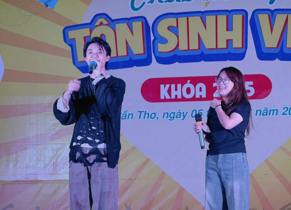 Nhật Hoàng Quậy Banh Nóc Đại Việt Cần Thơ