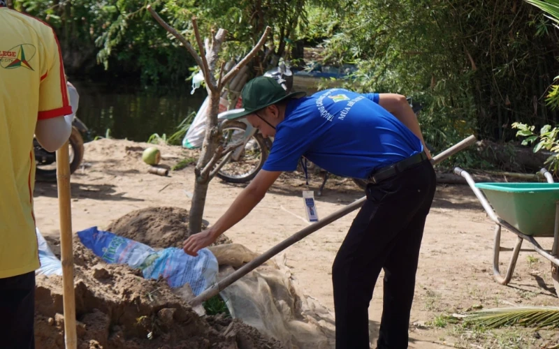Nhật Ký Mùa Hè Xanh 2023 – Hành Trình Ngày Đầu Của Sinh Viên Đại Việt Cần Thơ