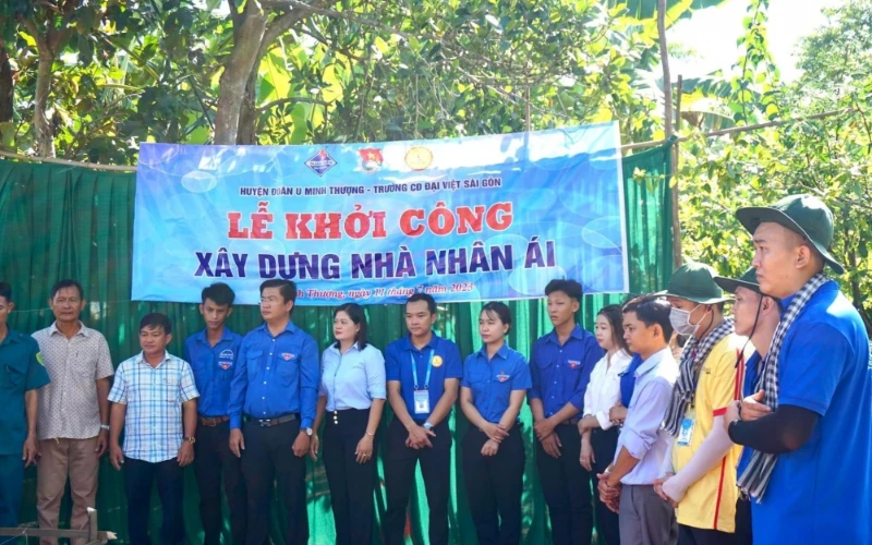 Nhật Ký Mùa Hè Xanh 2023 – Hành Trình Ngày Đầu Của Sinh Viên Đại Việt Cần Thơ