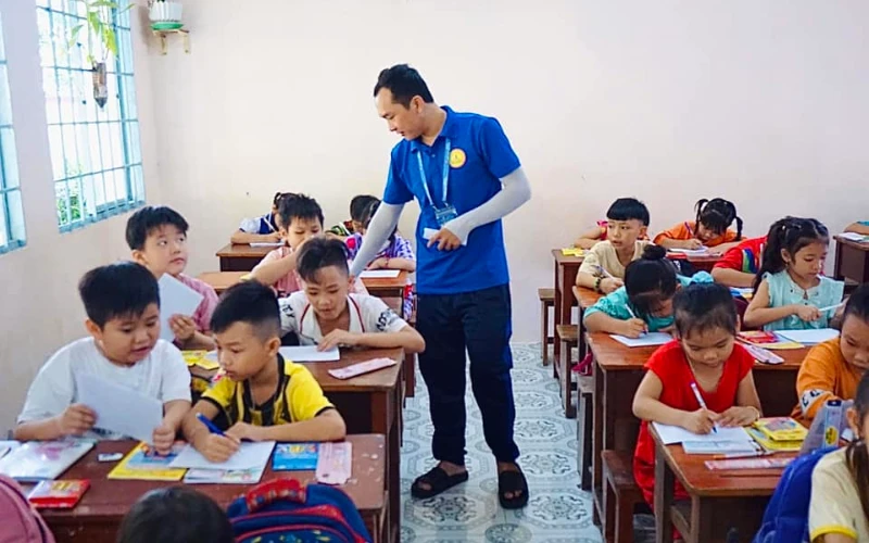 Nhật Ký Mùa Hè Xanh 2023 – Ngày 2 | Sinh Viên Đại Việt Cần Thơ Tình Nguyện