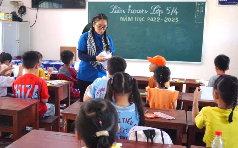 Nhật Ký Mùa Hè Xanh 2023 – Ngày 2 | Sinh Viên Đại Việt Cần Thơ Tình Nguyện