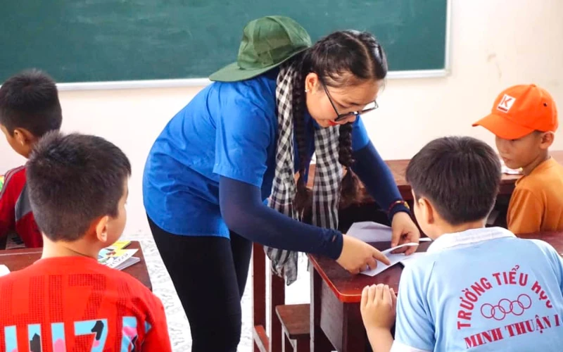 Nhật Ký Mùa Hè Xanh 2023 – Ngày 2 | Sinh Viên Đại Việt Cần Thơ Tình Nguyện