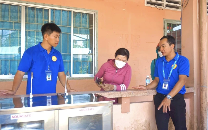 Hành Trình Mùa Hè Tình Nguyện Của Sinh Viên Đại Việt – Lan Tỏa Yêu Thương Và Trách Nhiệm